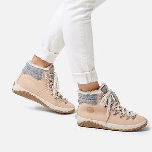 Out N’ About Conquest Sorel boot